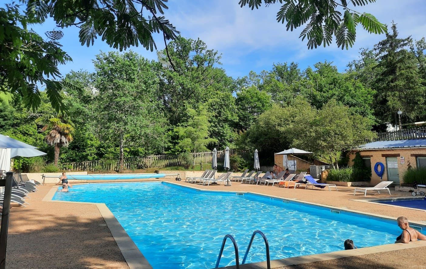 Votre camping avec piscine près de Domme